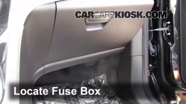 2013 Ford C-Max Hybrid SEL 2.0L 4 Cyl. Fusible (interior) Cambio